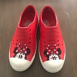 Native Minnie Mouse shoes